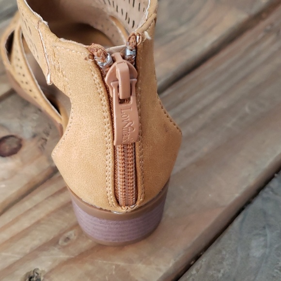 Camel Girls peep toe booties with tiny heel - Picture 6 of 8